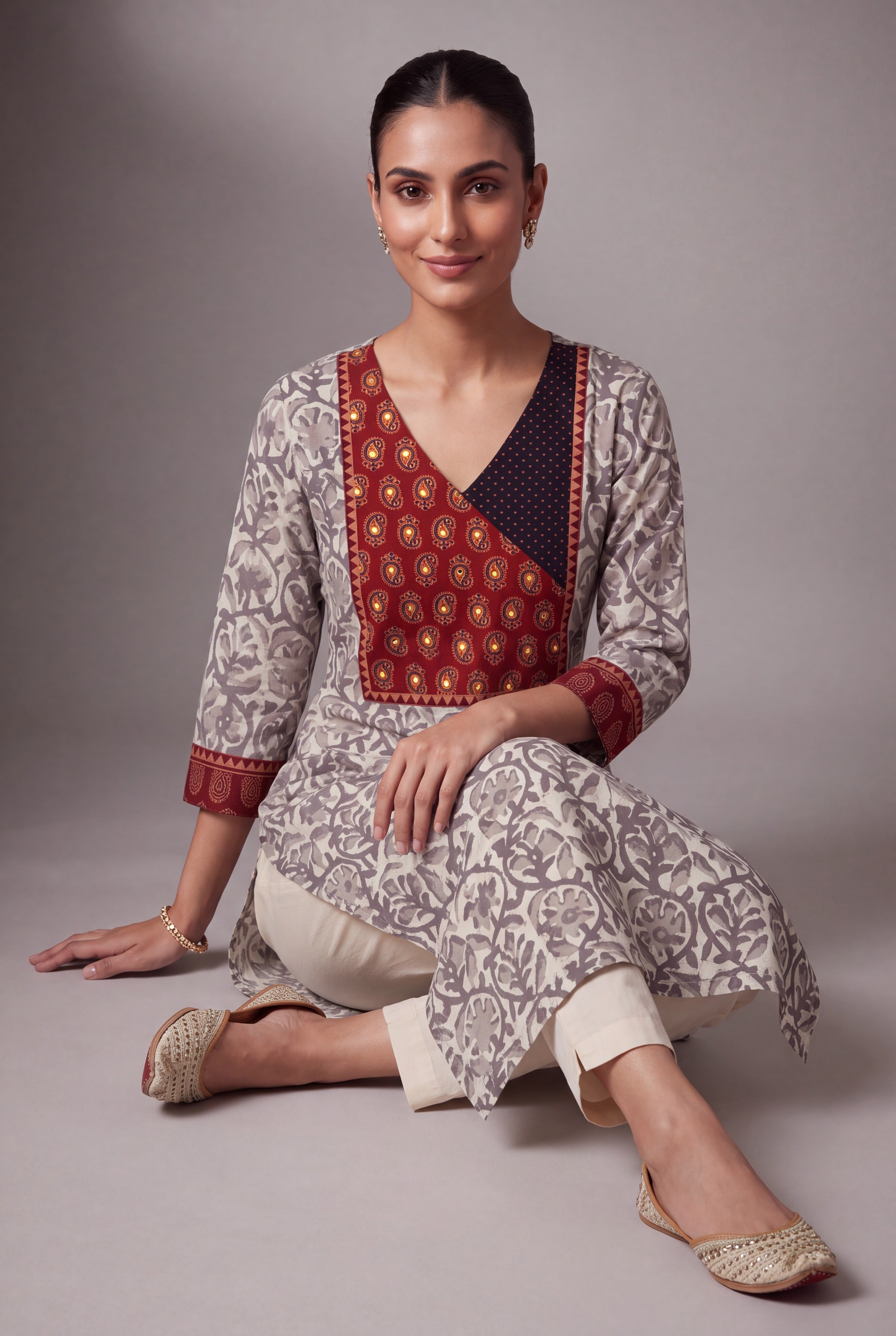 White Śilāmayī Kurti with Ajrakh Print and Floral body