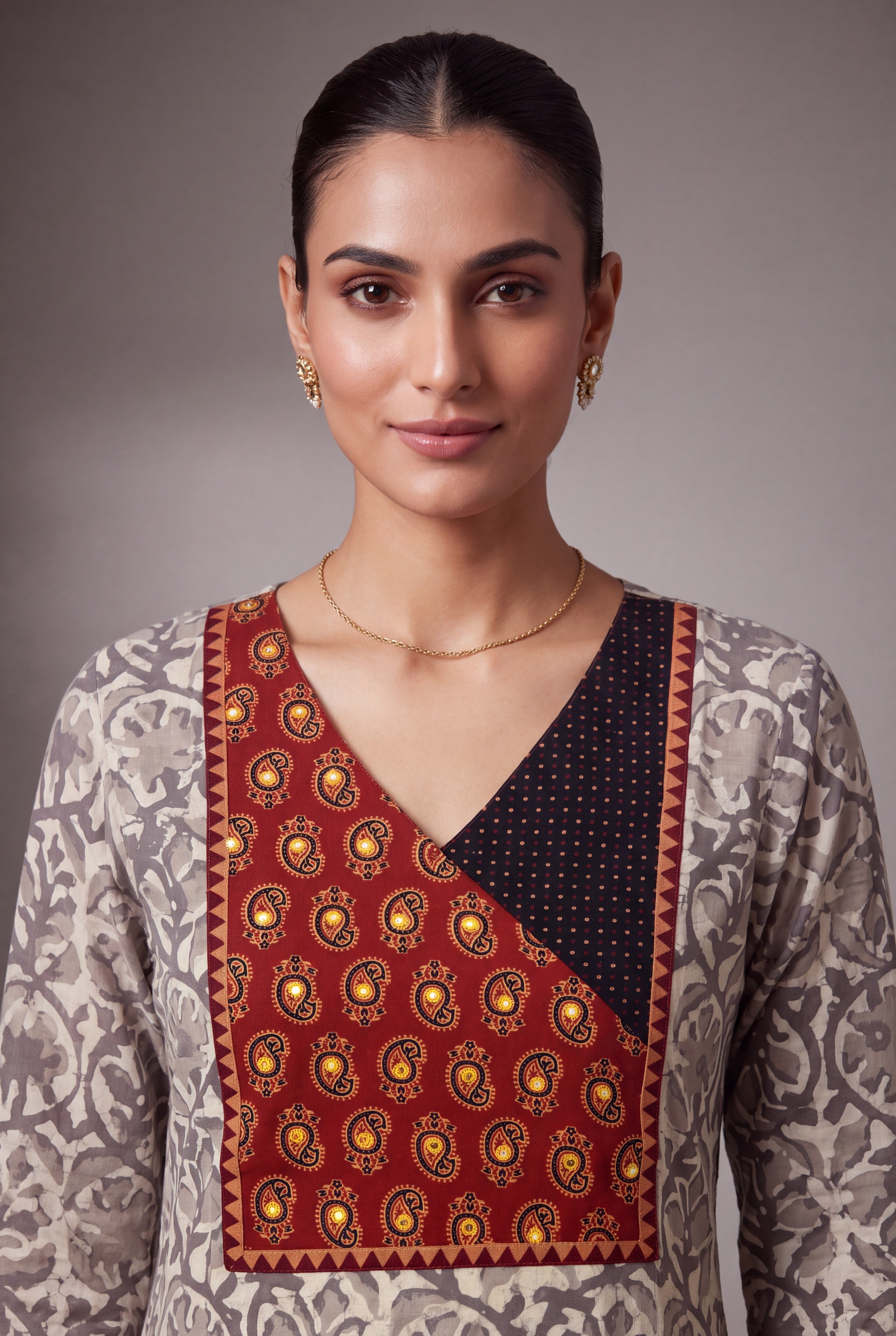 White Śilāmayī Kurti with Ajrakh Print and Floral body