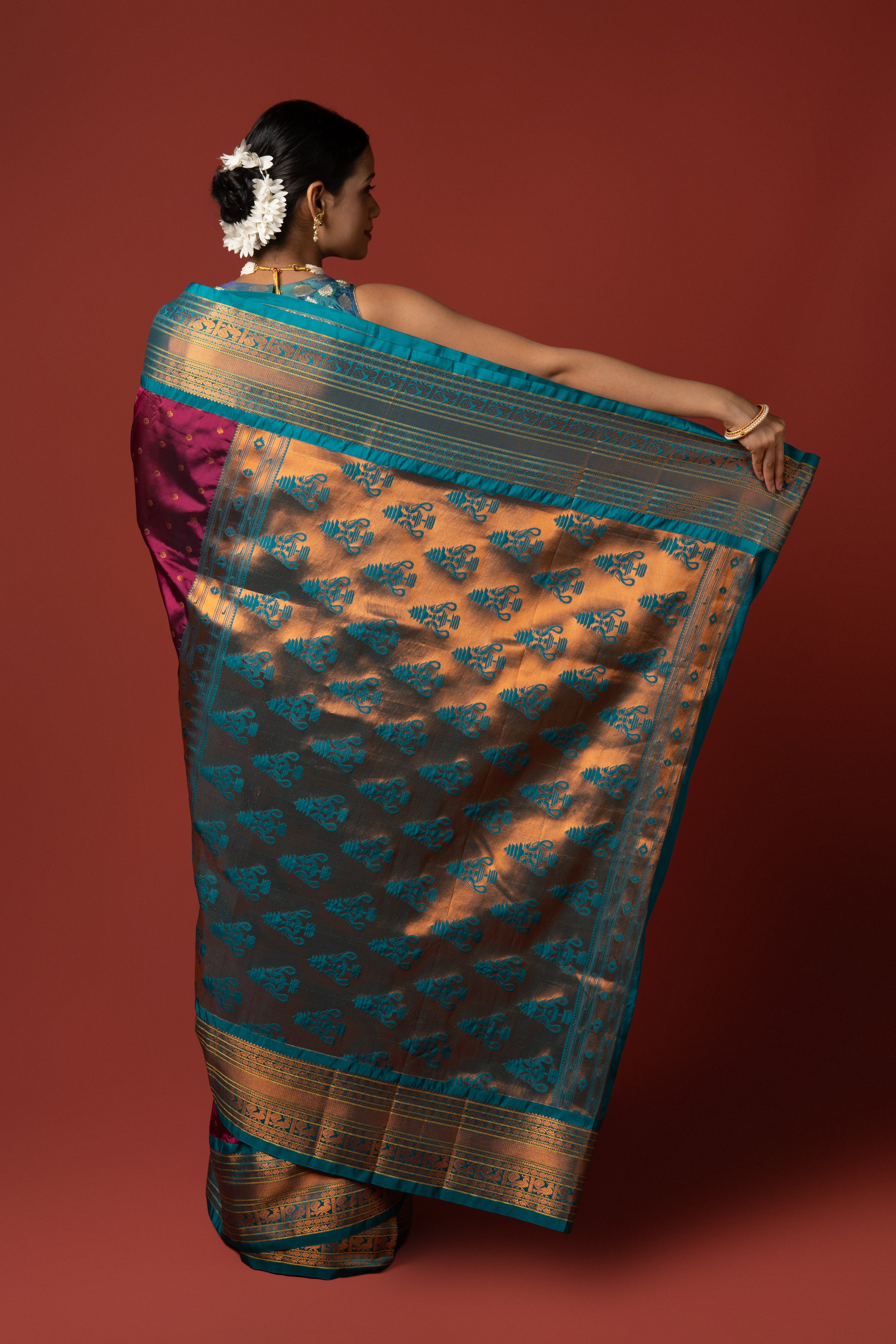 Wine Apurva Silk Paithani Saree