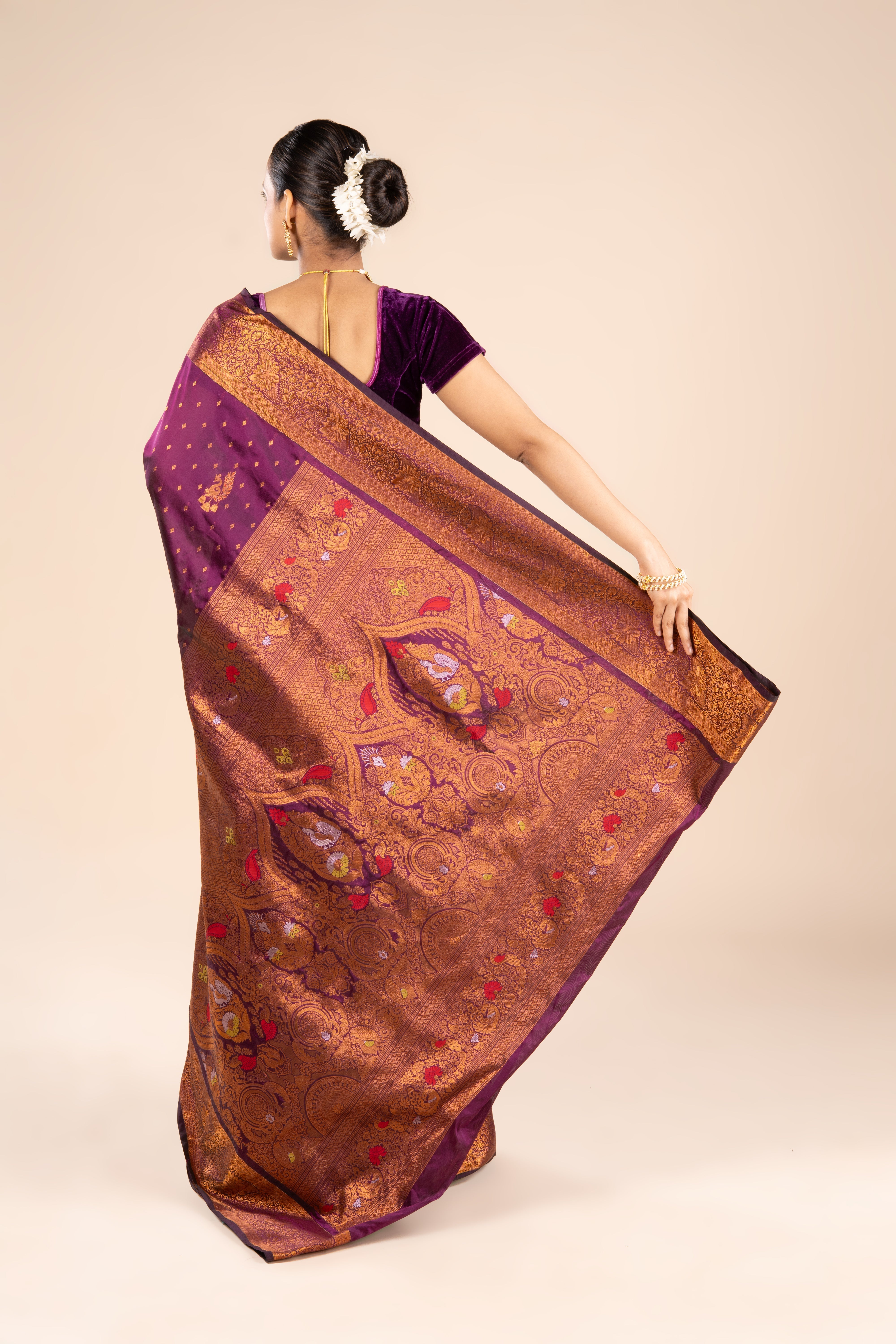 Wine Apurva Silk Paithani Saree